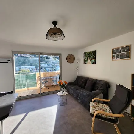 Apartment Charles Yourhosthelper Saint-Raphaël