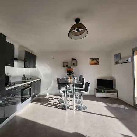 Apartment Charles Yourhosthelper Saint-Raphaël