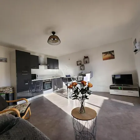 Charles Yourhosthelper *