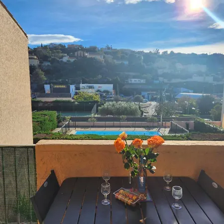 Charles Yourhosthelper *