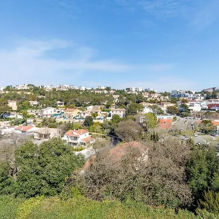 Charles Yourhosthelper Apartment